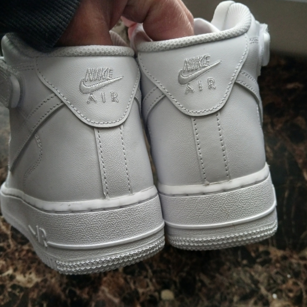 Nike Air Force 1 '07 Mid Streetwear/Lifestyle Shoes Size 7 Youth/8.5 Women - Picture 7 of 11